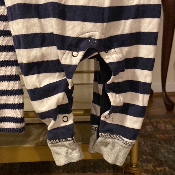 Bundle of Blue and White Striped Onesies - Baby Gap - Picture 5 of 5